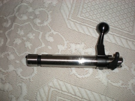 Hola, vendo esta Cz 452 Luxe en perfecto estado. Se incluye la funda. 350 euros más portes. VENDIDA. 02