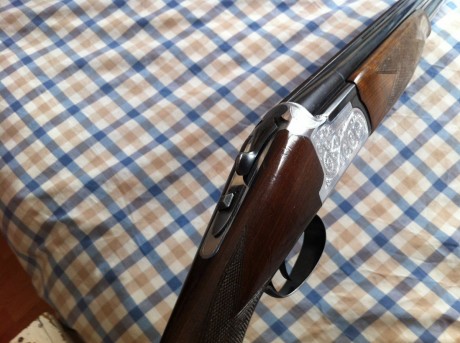 Vendo escopeta Lanber superpuesta de 70cm. Calibre 12. Cámara de 70. Un solo gatillo y selector de tiro. 10