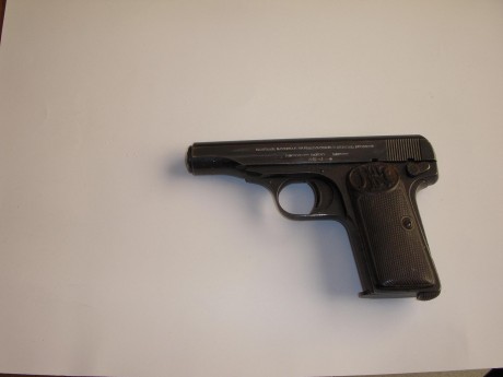 Vendo pistola FN 1910 9 corto Soldadura en recamara,certificado nominal imprescindible libro de coleccionista 00