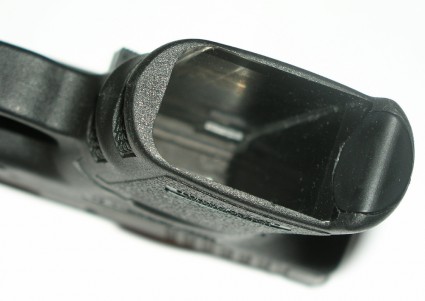 Hola 

Tengo una Glock 19 creo que de 3ª Generacion, la tengo desde el 2006 y está como el primer dia, 81