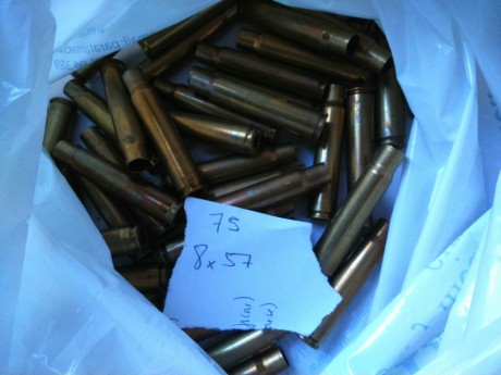Vendo 75 vainas (muchas de ellas desempistonadas y con un solo tiro) calibre 8 x 57 (8 mm máuser)

El 00