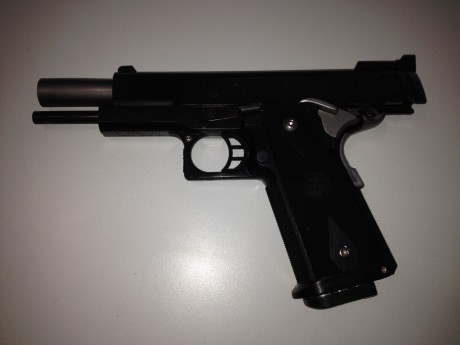 Cambio pistola STI EAGLE 5.1 del calibre 40S&W. El lote incluye, la pistola, 3 cargadores, las miras 01