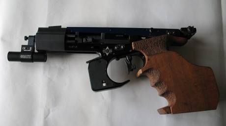 RETIRO LA VENTA.

Vendo, por no usar, un entrenador electrónico de tiro modelo SCATT WS-03

El equipo 10