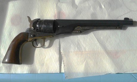 Vendo revolver de Avancarga réplica del Colt Army 1860 fabricada por Army San Marcos. Calibre 44. Bola 00