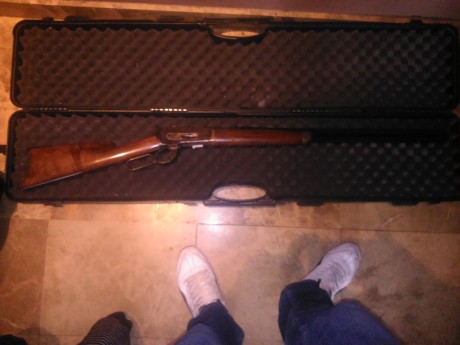 Vendo rifle en 45/70 guiado en AE marca armi chiappa es replica del winchester 1886 esta nuevo con muy 02