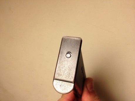 Hola compañeros.
En venta cargador SIG P-210 fabricación SUIZA calibre 9mm 
Precio 105€ portes incluidos 10