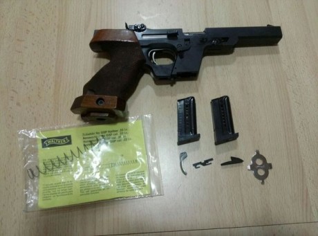   Hola compañer@s.

Se vende esta fenomenal arma.Es una pistola Walther GSP calibre 22.
Esta en un excelente 12
