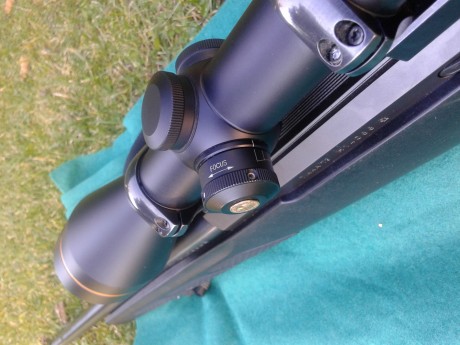    Buenas tardes

Pongo a la venta el visor de un amigo, se trata de un Leupold VXIII de 4,5-14x50.

Tubo 01