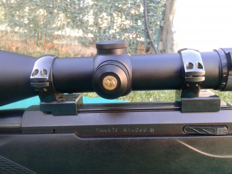    Buenas tardes

Pongo a la venta el visor de un amigo, se trata de un Leupold VXIII de 4,5-14x50.

Tubo 10