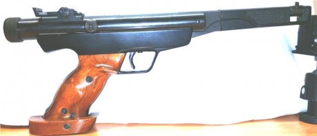 Saludos compañeros:

Aquí os propongo esta preciosa pistola, modelo final de la serie 6 que se inicio 02