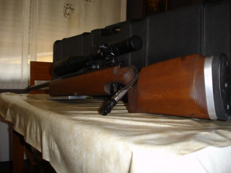 Hola Compañeros,

Vendo carabina Match Walther UIT-SPECIAL del 22 lr   de cañón pesado , utilizada  para 00