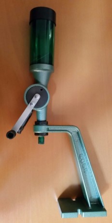    Vendo un extraodinario dosificador de polvora RCBS uniflow micrometrico.

Esta practicamente sin usar,impecable.

Lo 00