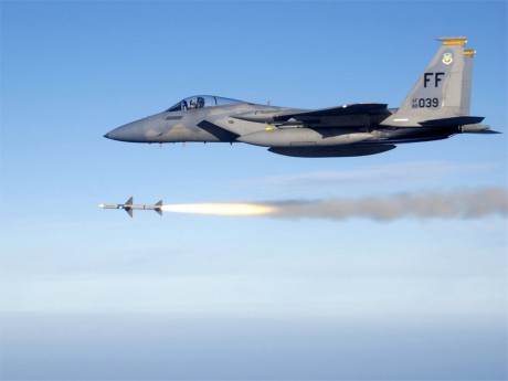 Pues eso, en este hilo pretendo deleitaros como amantes de los aviones de combate que sois muchos, con 61