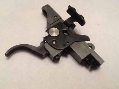 HOLA

VENDO GATILLO ORIGINAL PARA RIFLE MAUSER  SISTEMA M98  CON ALETA DE SEGURO INCORPORADA EN EL LADO 00