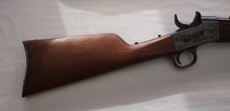 Vendo Carabina Rolling Block Star Calibre .357 en estado impecable. 

El arma se encuentra en Cádiz. Precio 12