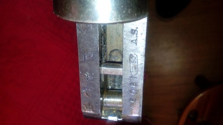 Hola compañeros, tengo una escopeta, cal. .410 (CN) monotiro, en la guía pone marca A,S, me pregunta es 80