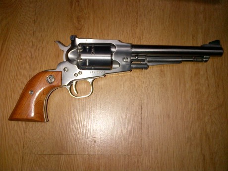 Vendo Revolver Ruger de Avancarga calbre 45 practicamente nuevo guiado en AE 750e + portes si es fuera 00