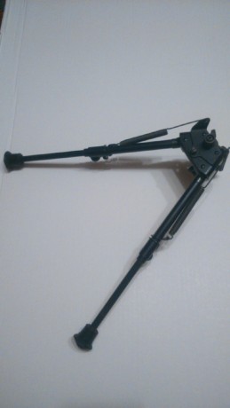 Vendo bipode Harris, modelo HBL-S de 9" a 13"  (de 23cm. a 33cm.)Basculante.
Para coger al porta 11