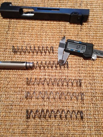 Hola a todos....

Pongo en venta un disparador Walther para GSP EXPERT

 Lo tenia regulado, para fuego 51