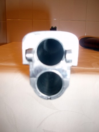 Vendo escopeta de caza  superpuesta  F Sarriugarte del calibre 12-70 y cañones de 70 ctms.
La escopeta 10