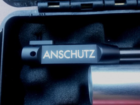 En estado absolutamente perfecto, vendo pistola de la firma "ANSCHUTZ" LP. 
Como muchos de vosotros 10