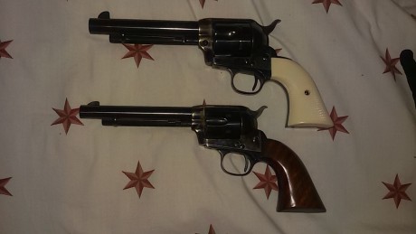 Tengo un revolver uberti tipo colt single action army que no utilizo, ya que tengo otros que me resultan 00