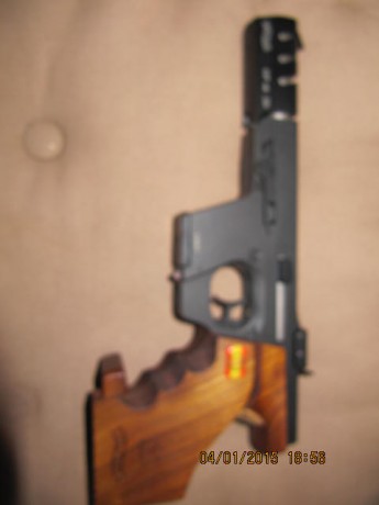 Hola vendo en conjunto o separado, pistola semiautomatica marca Walther modelo GSP BLACK MAGIC. calibre 01