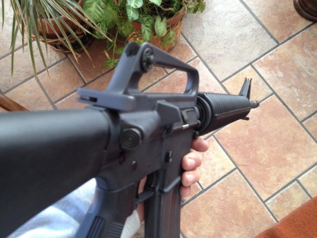 VENDO Colt AR-15 del  calibre  222 Rem., cañón de 20".
Esta en perfecto estado de conservación y 31