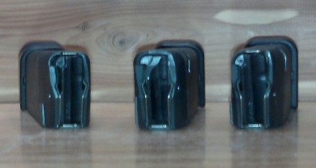 Vendo tres cargadores GLOCK, uno modelo 19 y dos modelo 17 (uno de ellos con un +2), los tres los he tenido 10