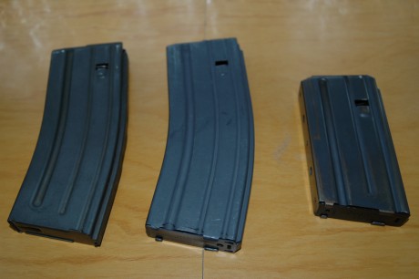 Se venden en Madrid los siguientes accesorios. En caso de envio fuera se añadiran portes.

- 2 Cargadores 11