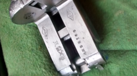 Que tal compañero os quiero pedir ayuda con una escopeta que me ha dejado mi abuelo y quisiera saber algunas 01