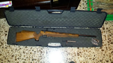 saludos

un amigo me ha pedido que le ponga a la venta el siguiente bicharraco.

Es un rifle de cerrojo 00