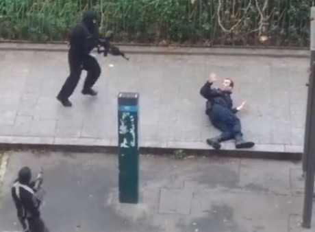  FUENTE: Minuto Digital 

  Los españoles demandan una ley que permita la tenencia legal de armas de uso 130