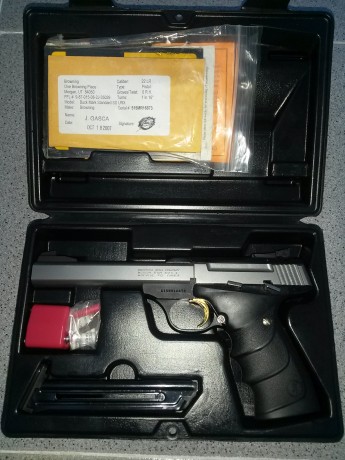 Vendo una Browning Buck Mark Standar URX en tono satinado. Es una pistola del calibre .22 LR estupenda 00
