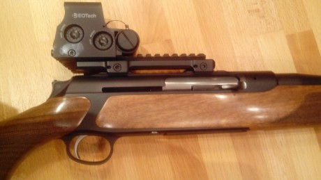 Vendo impecable Sauer semiautomatico casi sin uso en Calibre 7x64 con base picatinny y visor eotech se 01