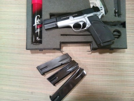 Vendo:

 F.N.  Browning  PRACTICAL




 Ruger MK III 22/45  22 lr 10