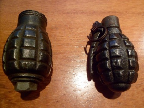 Vendo dos granadas inertes de la guerra civil:

Granada  Tonelete     --  35€
Granada  Polaca  - con espoleta 00