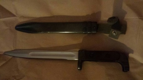 Buenas: vendo bayoneta de ak47, Desconozco si sirve para otro tipo de armas. lleva numeración pero desconozco 00