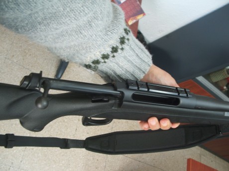  20150112_165432.jpg  20150112_165338.jpg Rifle de cerrojo REMINGTON 770
 
 Una mejora del famoso modelo 10