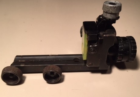 Vendo o cambio por algo que pueda interesarme, dos diopter Anschutz, un túnel también Anschutz.
Los diopter 12