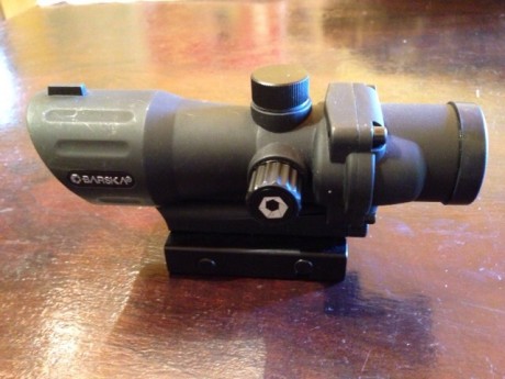 Vendo visor POSP 8x42 con monturas tipo Weaver. Retícula mil Dot con iluminación. Precio 150€ mas transporte, 20