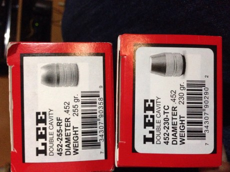 Hola,

Vendo los moldes de la foto:

.452" RF de 255 grains (ideal 45 Colt)

.452 TC de 230 grains 00