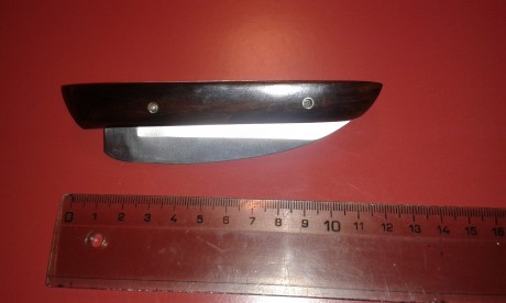 Vendo navaja CAPHORN , fabricada en Francia.
Completamente nueva, nunca usada.

Precio: 25 euros.  + gastos

Tel. 01