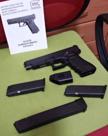 Hola a todos:

Un amigo me pide ponga a la venta su Glock 34 Gen.3 calibre 9mm.
Está impecable. La vende 02