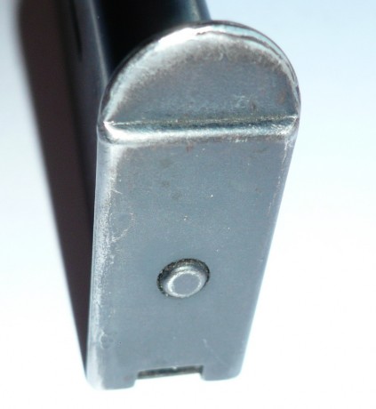   (VENDIDO).......Se vende un cargador para la pistola STAR BM del calibre 9 mm parabellum.
Esta en magnificas 00