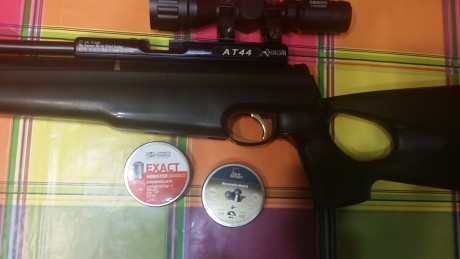 Un amigo me ha pedido que le ponga en venta esta carabina:
Hatsan at44 cal.4'5 monotiro
Visor 3-9×40 compacto 11