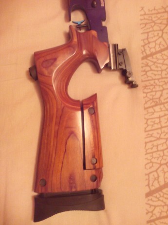 Vendo una carabina Alfa Proj co2. Calibre 4,5.
Ideal para iniciación al tiro de competición a 10 metros.
Precio: 10