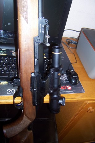 Se vende rifle semiautomático Molot , esta en perfectas condiciones , lleva un visor Leupold VX III 1,5 00