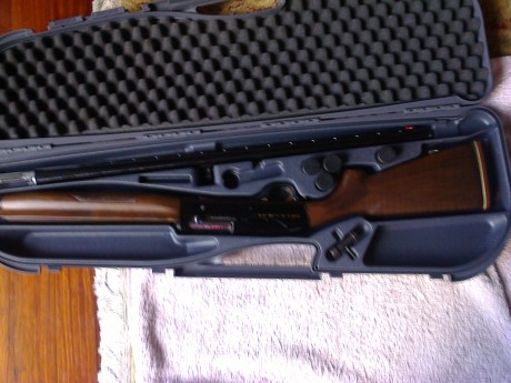   Vendo Benelli Super 90:Cañon de 70cm,5 polichokes 1-2-3-4 y Cln,Maderas recien restauradas,Punto de 00