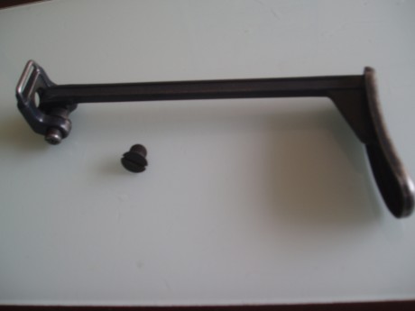 Vendo culata plegable para VZ58, usada en muy buen estado. 50 euro portes incluidos desde madrid 01